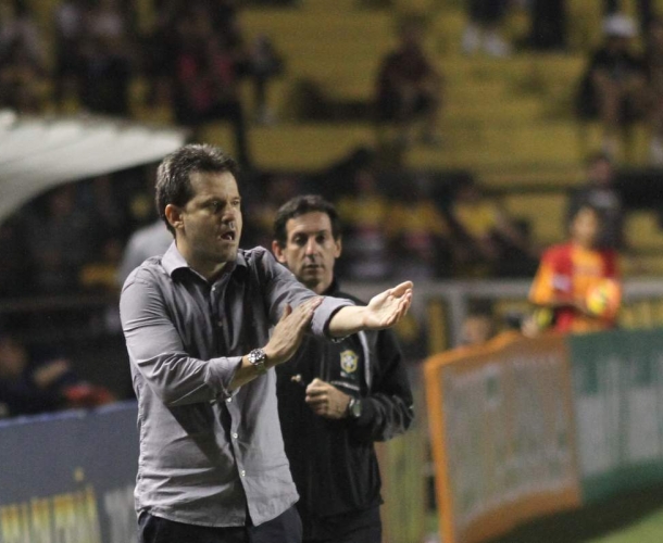 Argel elogia jogadores e a torcida