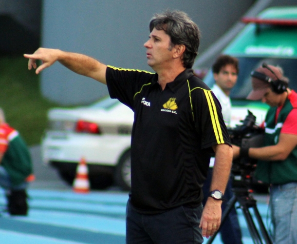 Caio Júnior ressalta equilíbrio da equipe