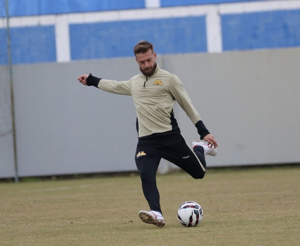 Criciúma duela com a Ponte Preta no Moisés Lucarelli