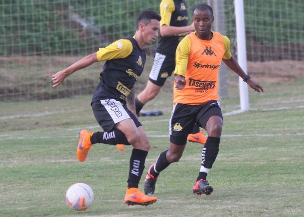 Criciúma treina parte técnica