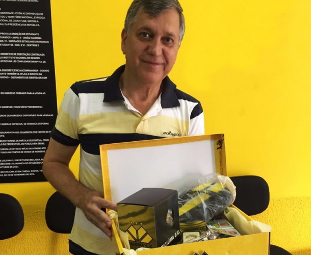Sócio sorteado resgata kit de brindes