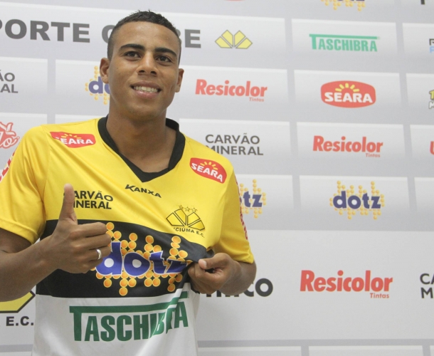 Tigre apresenta artilheiro da Copa SP