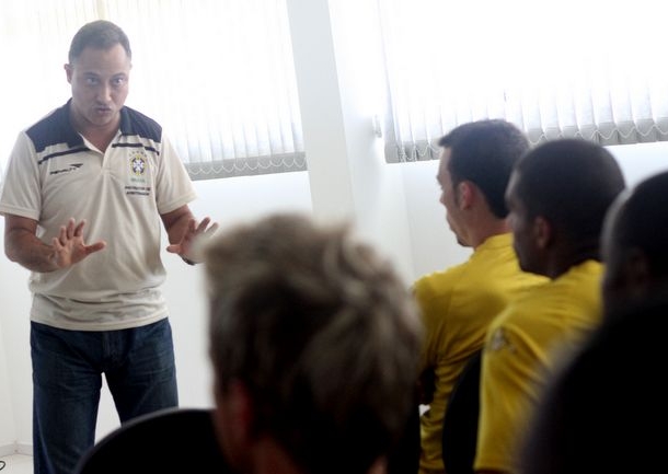 Tigre recebe palestra de arbitragem da CBF