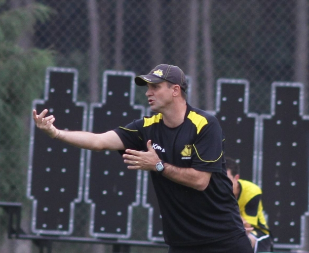 Wagner Lopes faz avaliação de jogo treino
