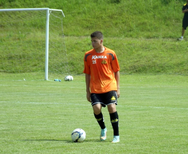 Zagueiro do Sub-17 quer time atento contra o Grêmio