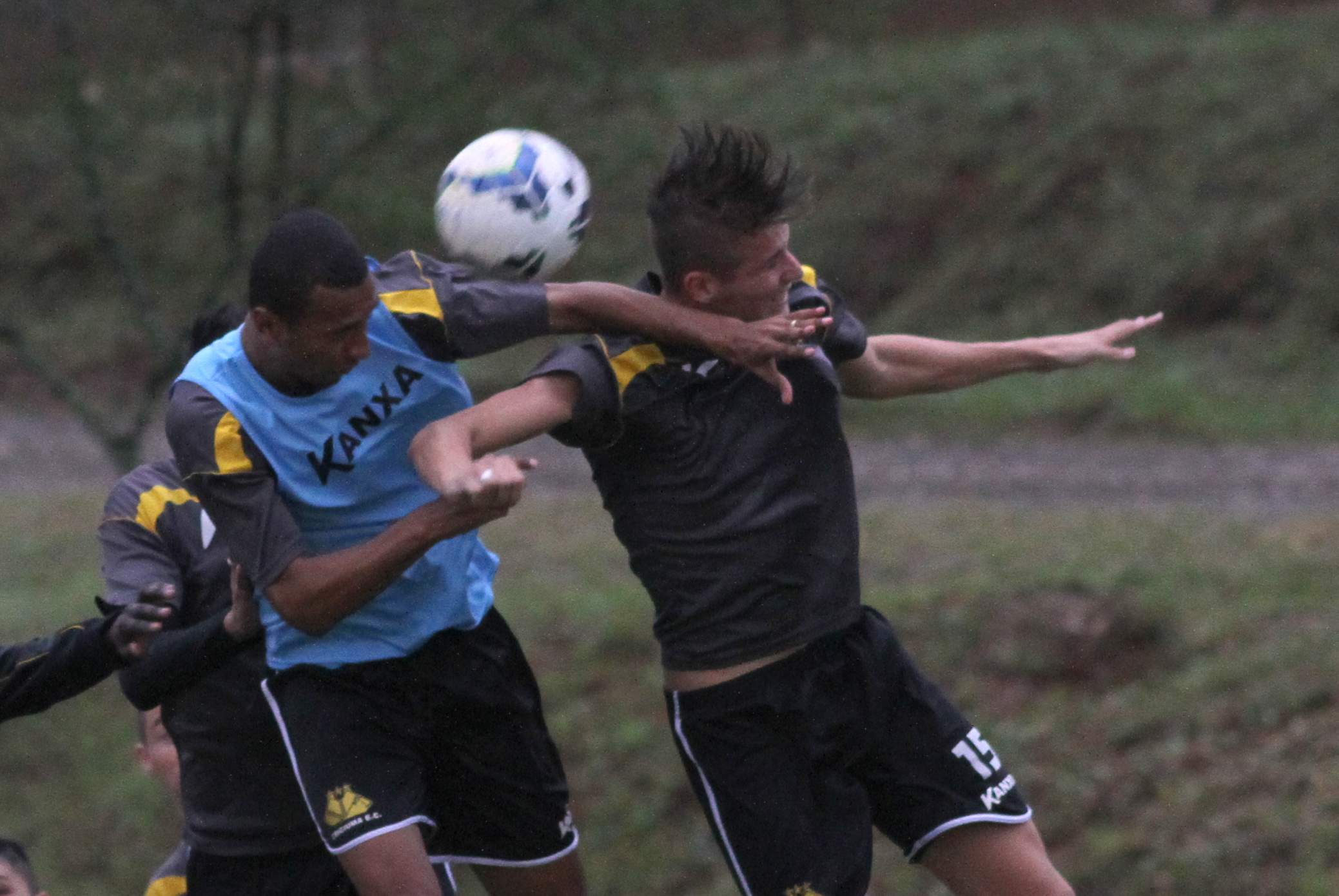 Criciúma faz coletivo para ajustar o time