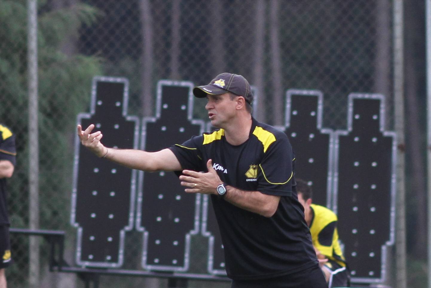 Wagner Lopes faz avaliação de jogo treino