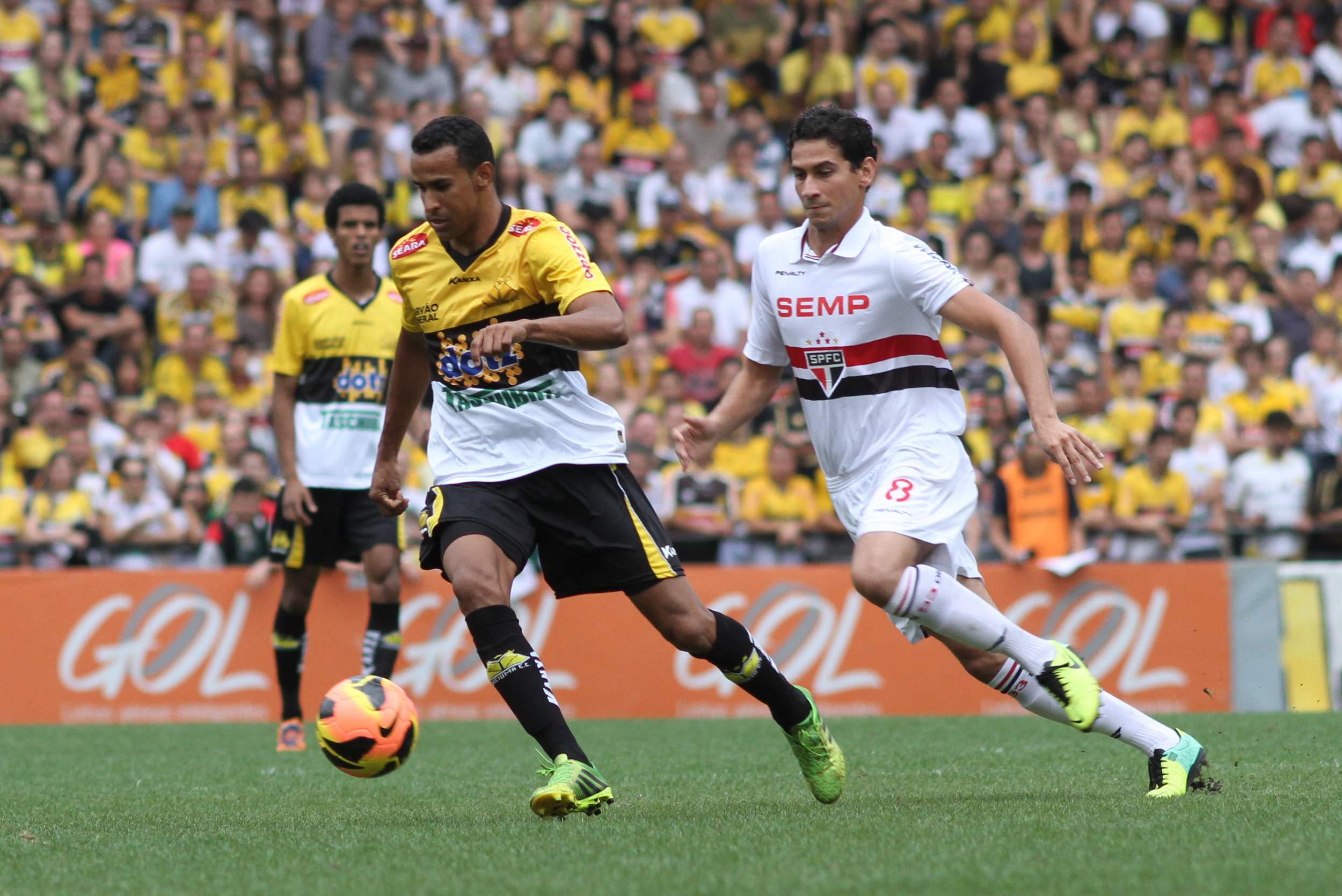 Vibrante, Tigre vence o São Paulo