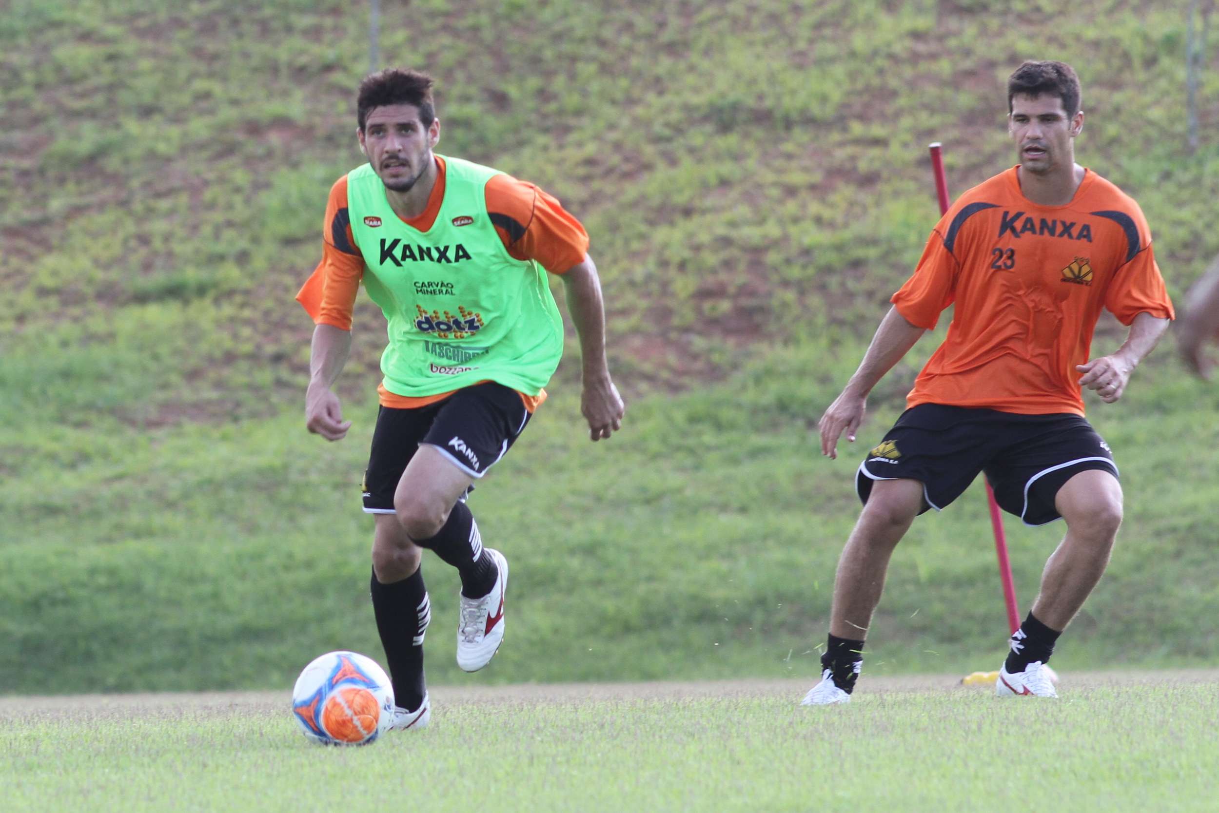 Tigre treina em dois períodos