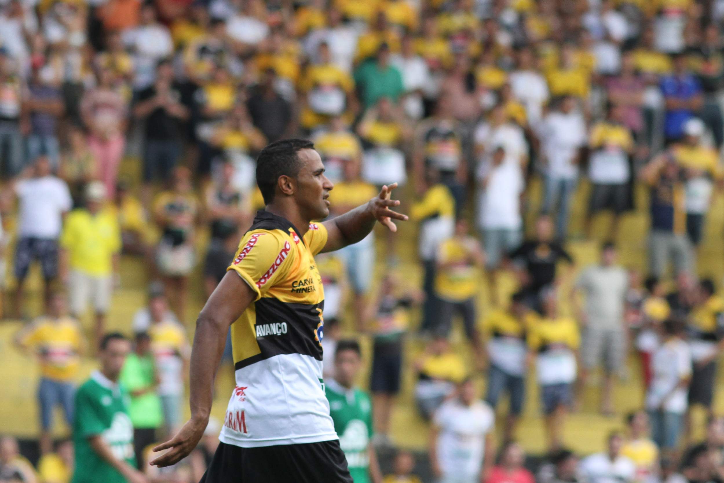 Tigre vence a Chapecoense